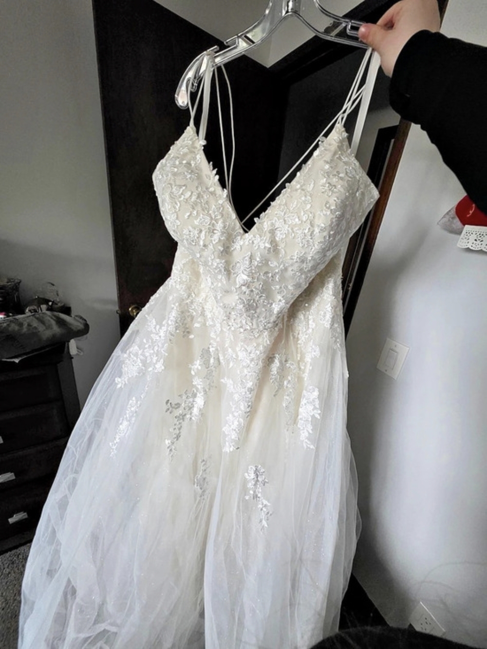 Brand New Never Worn Floral Lace Wedding Dress in White